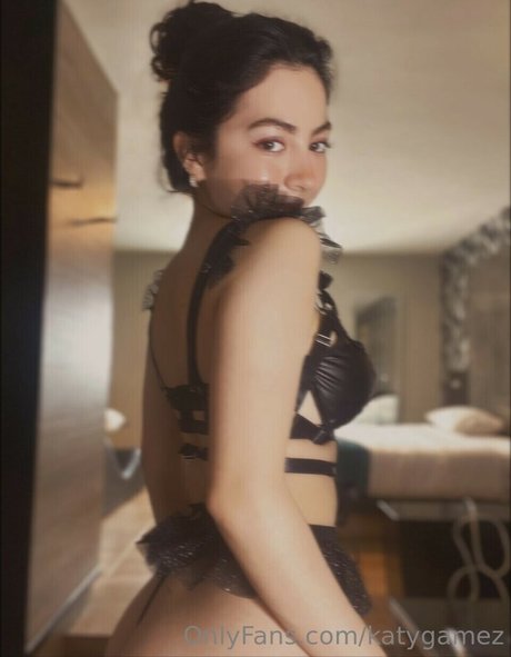 Katy Gamez nackt schöne bilder