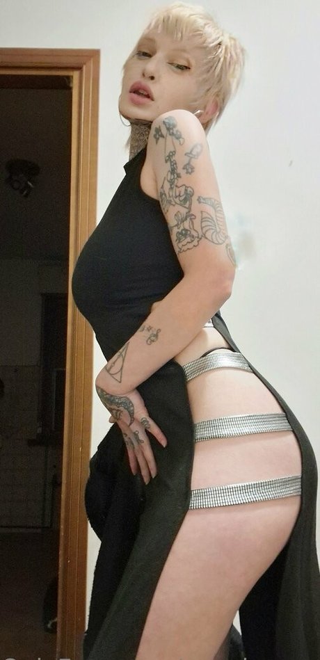 Nausicaa Rondina_ nacktheit freie fotos