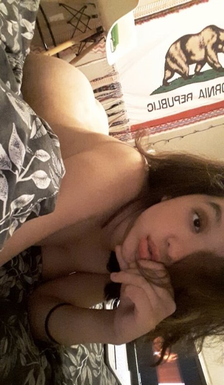 Slushyt33th model nacktheit galerien