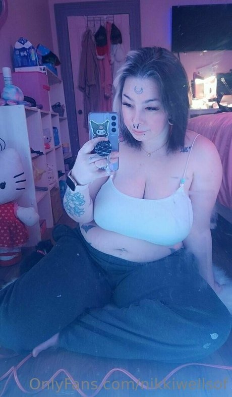 Nikkiwellsof erotische nackte galerie