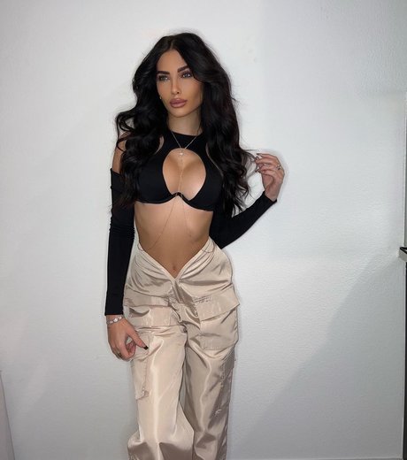 Gigi Papasavvas perfekte heiße bilder