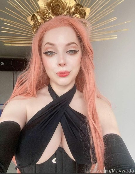 Mayweda Cosplay sexy akt galerien