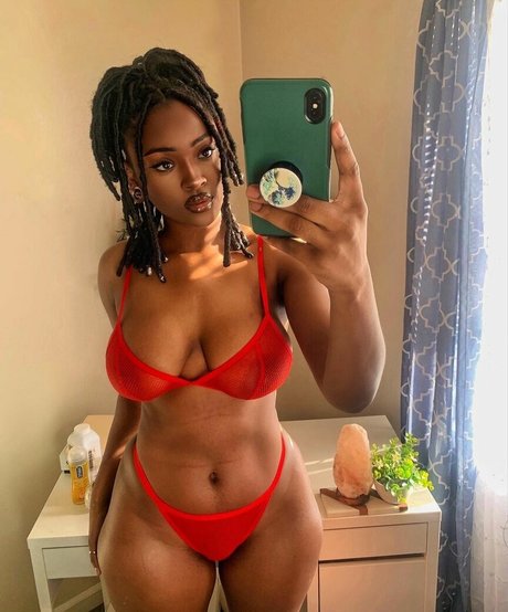 schwarze weibliche onlyfans exklusive nackte fotos