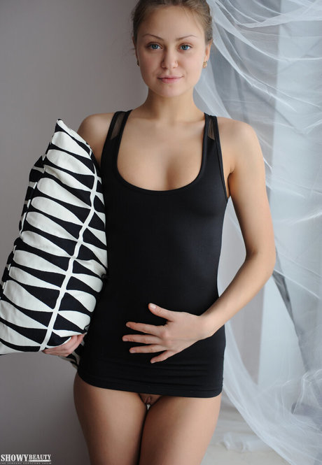 ShowyBeauty perfekte heiße galerien