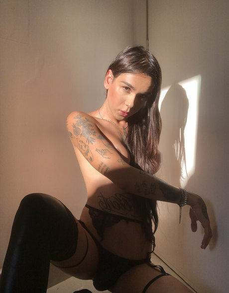 bruninhatgirl freie top archiv