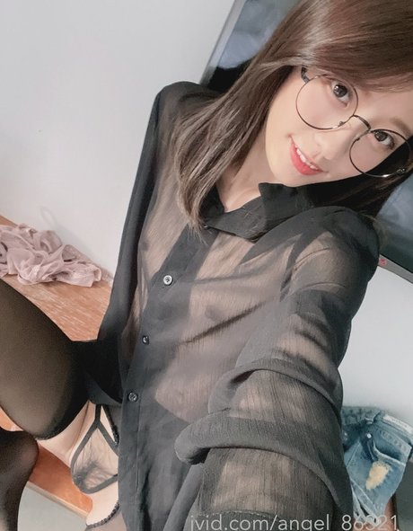 angel 86321 top nackten bild