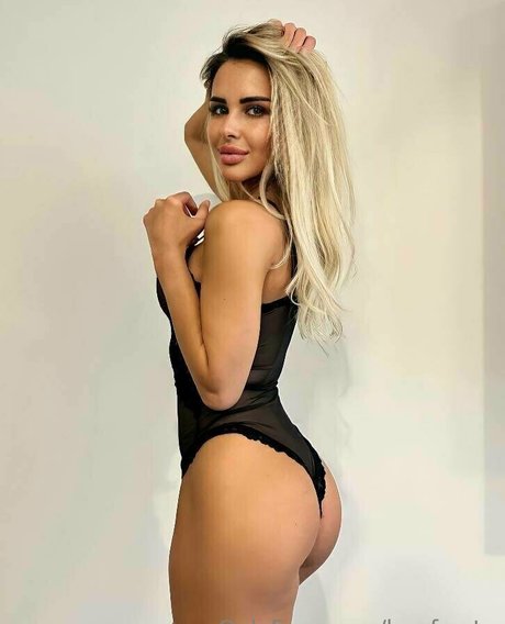 larafrosty pornostar sex archiv