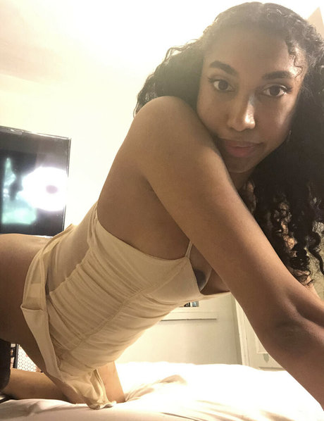 Alyssa Cova sex bilder