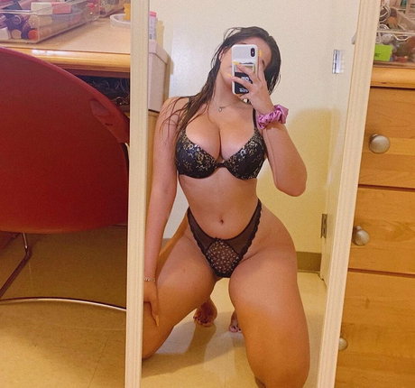 Theodora Moutinho schöne kunst galerie