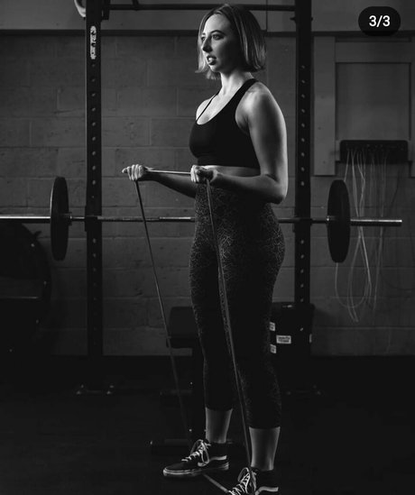 Sydney Alexis nackt kunst foto