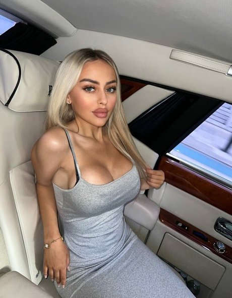 Alicia Bell erotische heiße bild