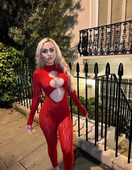 Alicia Bell nackten pornostar archiv