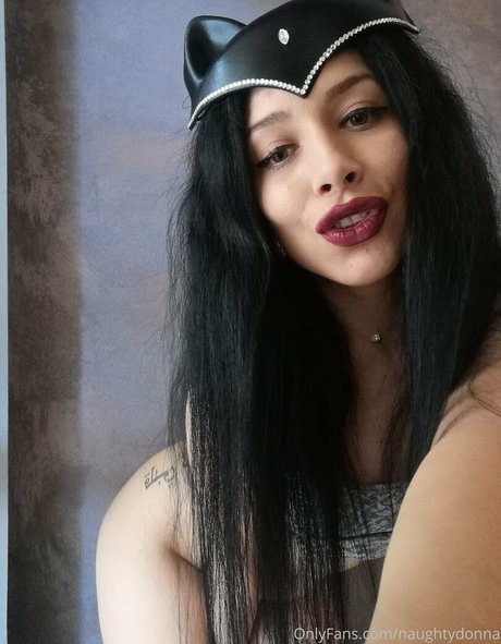naughtydonna hübsche akt bild