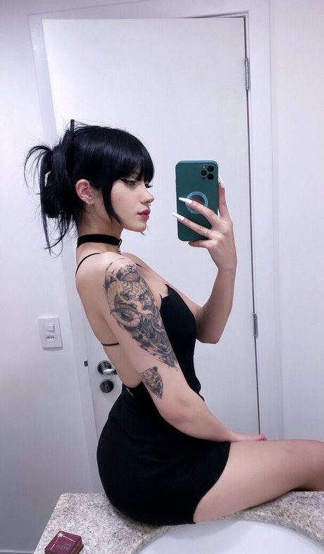 Milkyroth nacktheit xxx bild