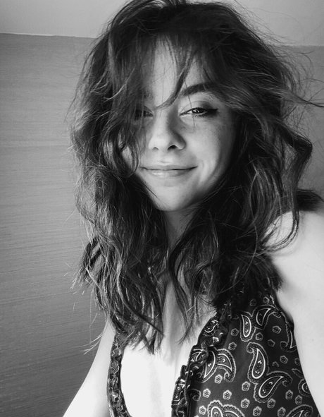 Laura Anne nackt schöne foto