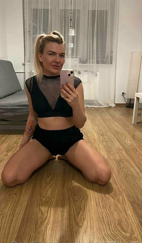 influencer-mädchen nur fans heiße freie bilder