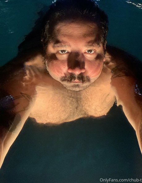 chub t exklusive nackt foto