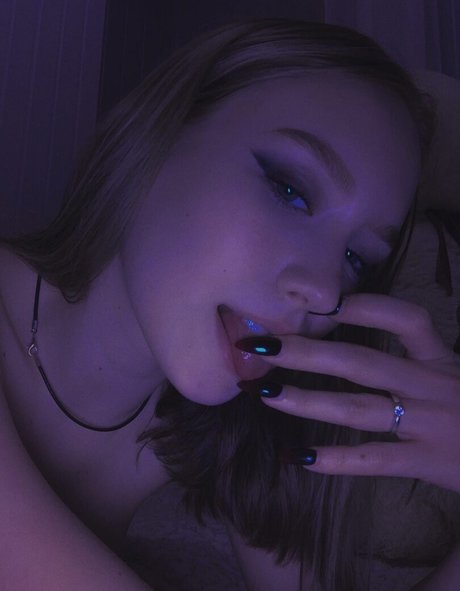 dünne ebenholz-onlyfans hübsche nackten galerie