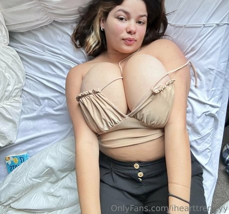 ihearttrenityy nette pornostar galerien