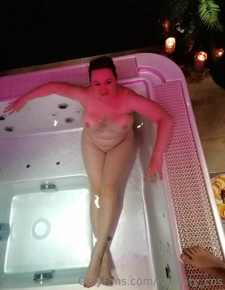 dunkle brustwarzen onlyfans erwachsene akt bilder