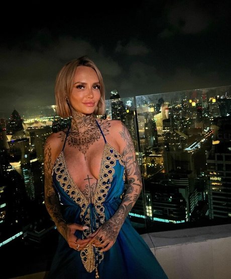 Paulina Paow pornostar sexy fotos