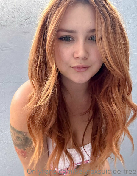 kelyfoxsuicide free porno exklusive fotos