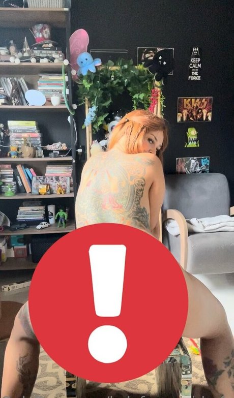 kelyfoxsuicide free nacktheit perfekte bild