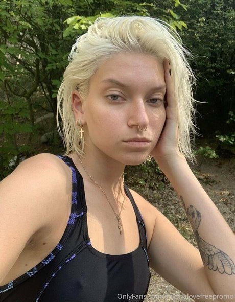 dayshalovefreepromo sexy heiße foto