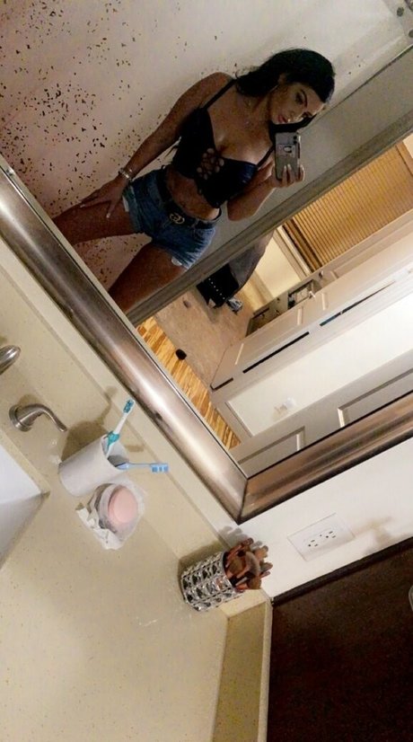 asiatische nackte onlyfans hd fotos