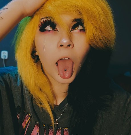 niyokochan nackt akt fotos