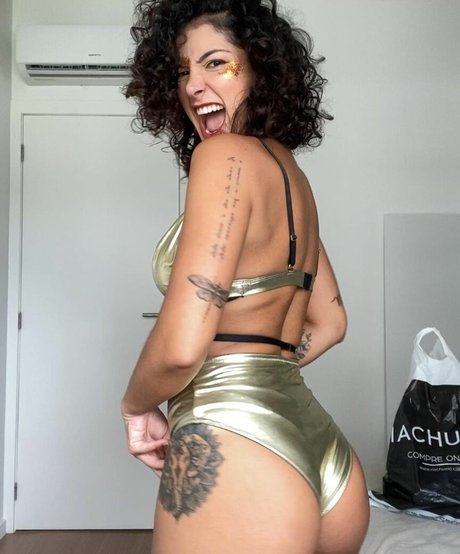 Giovana Fagundes pornostar nackt bilder