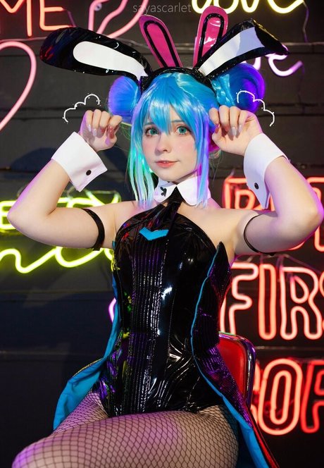 Saya Scarlet schöne nette bilder