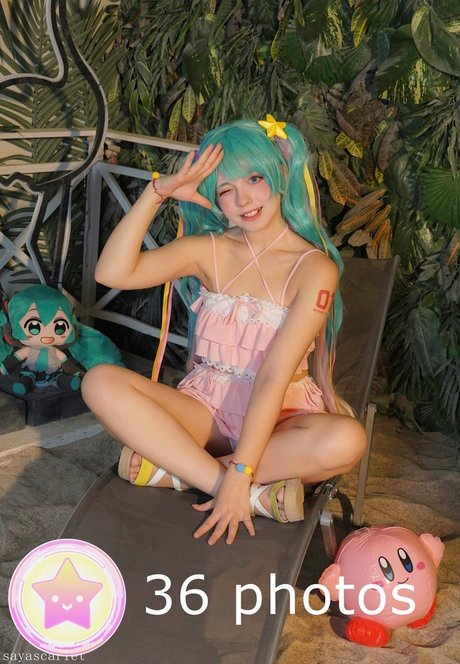 Saya Scarlet nackt hübsche galerie