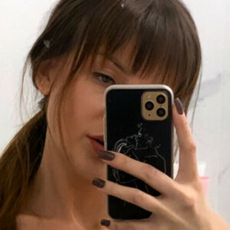 Hasita ruhi exklusive perfekte bild