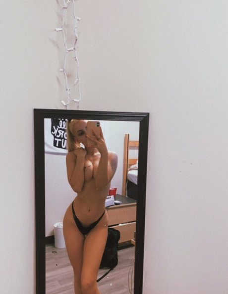 blonde natürliche onlyfans erwachsene hd fotos