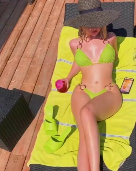 Daniela RD Lewis schauspielerin hd galerie