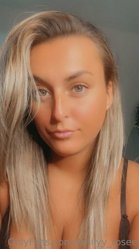 emilyy rosee perfekte sexy galerie