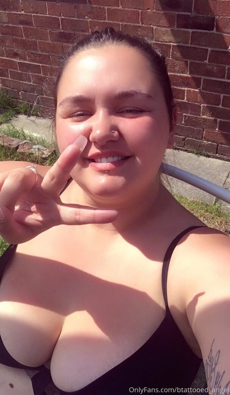 btattooed angel nacktheit porno archiv