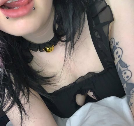 derpydanii schauspielerin erotische bilder