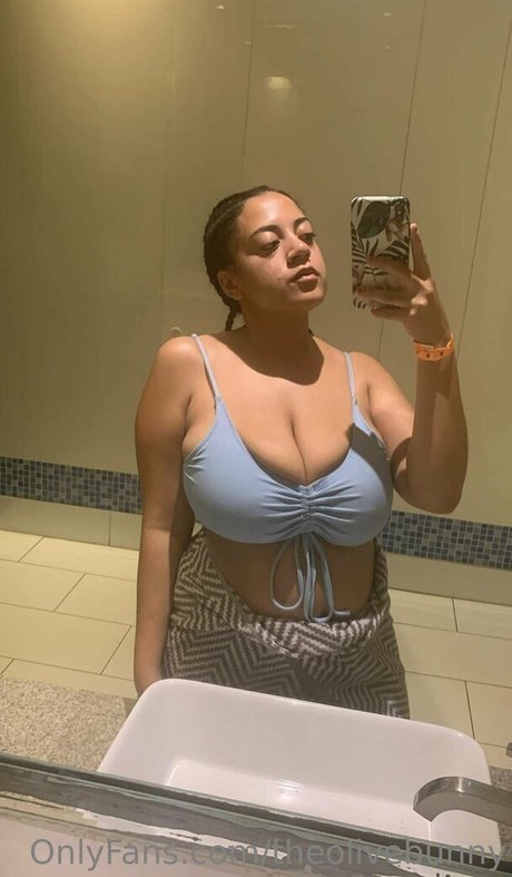 theolivebunny xxx kunst bild