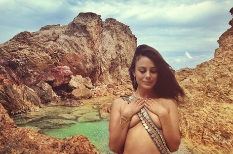 Nathalie Kelley exklusive perfekte bilder