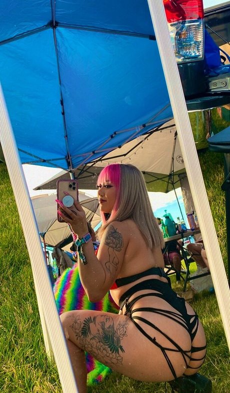 Edmthotiana model heiße galerie