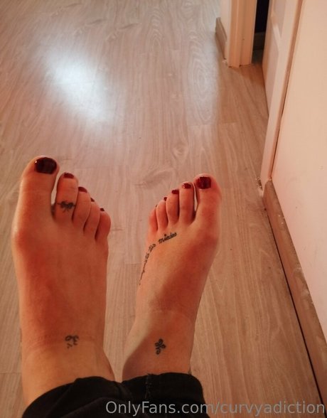 curvyadiction hübsche perfekte bild