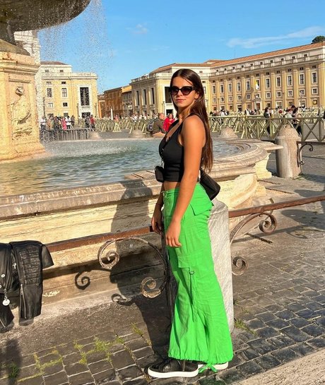 Constanza Cerundolo kunst erwachsene bilder