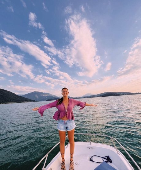 Constanza Cerundolo erwachsene foto