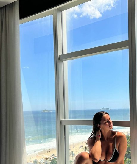 Constanza Cerundolo heiße erwachsene galerie