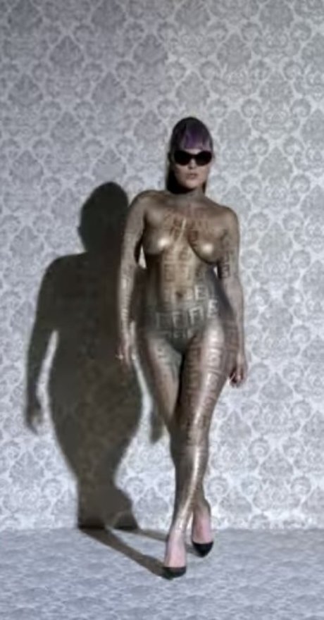 Sonya Tayurskaya erwachsene porno bilder