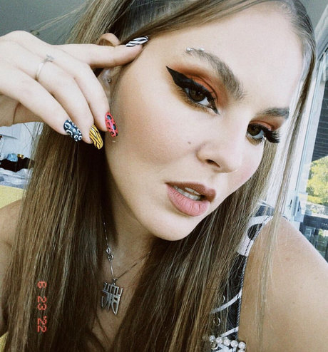 Sonya Tayurskaya beste nacktheit galerien