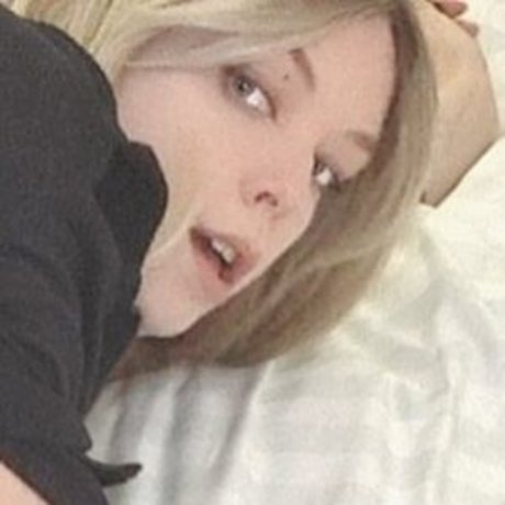 Nina Fragole hd pornographische bild