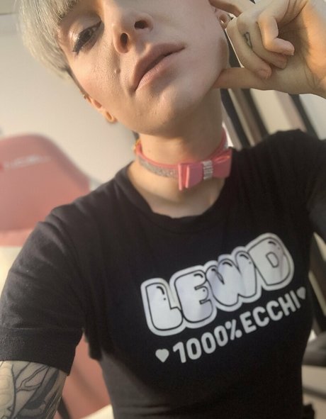 freepoisonne nackt hd fotos